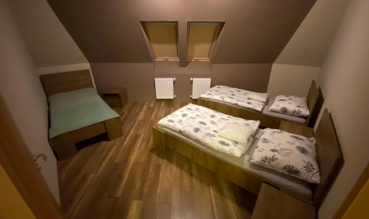 Barand Apartman Егер Екстериор снимка